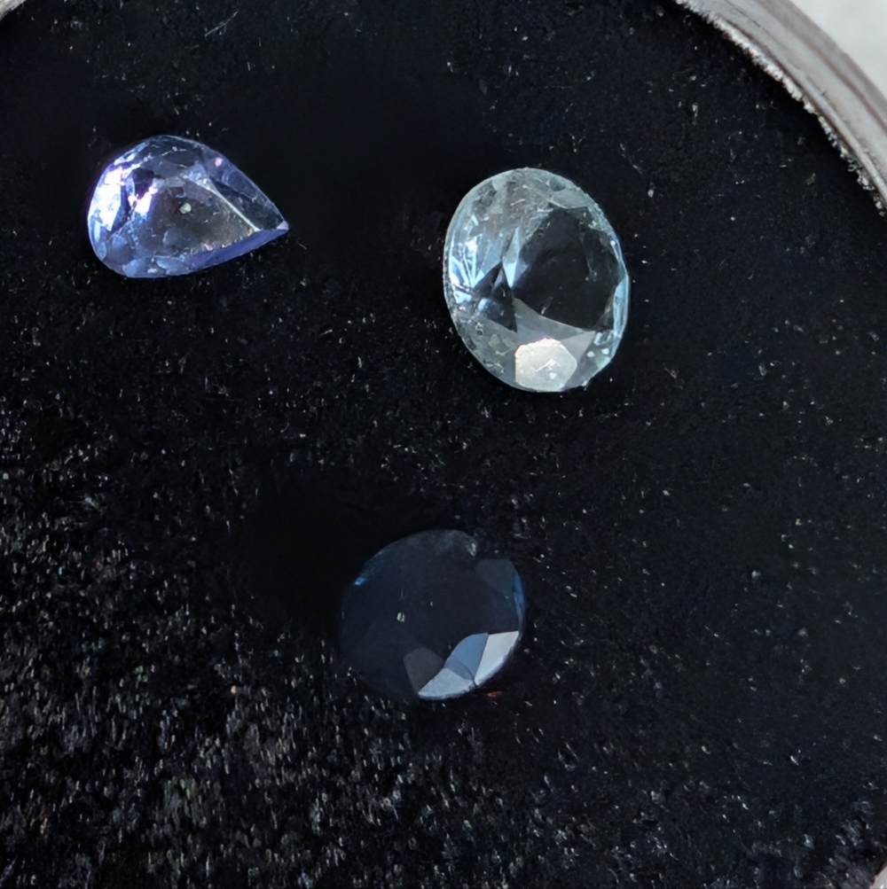 Assorted Loose Gemstone Collection - image 8